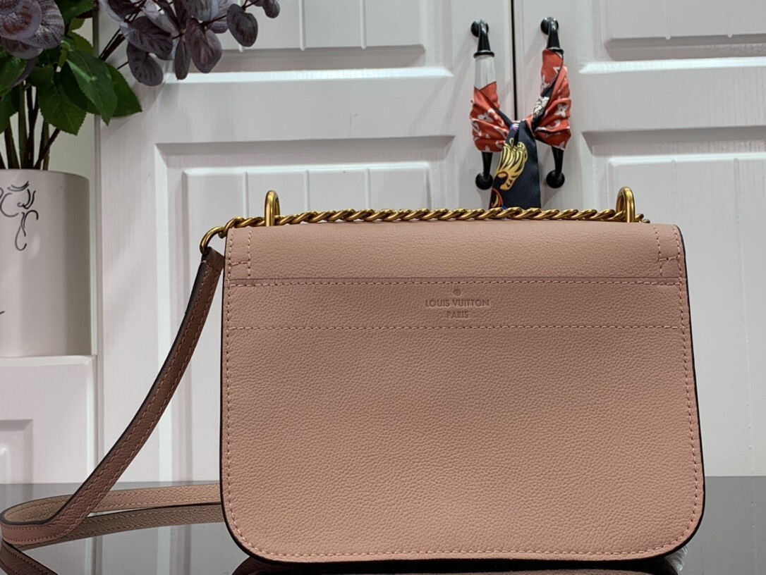 LV LOCKME CHAIN PM M57073