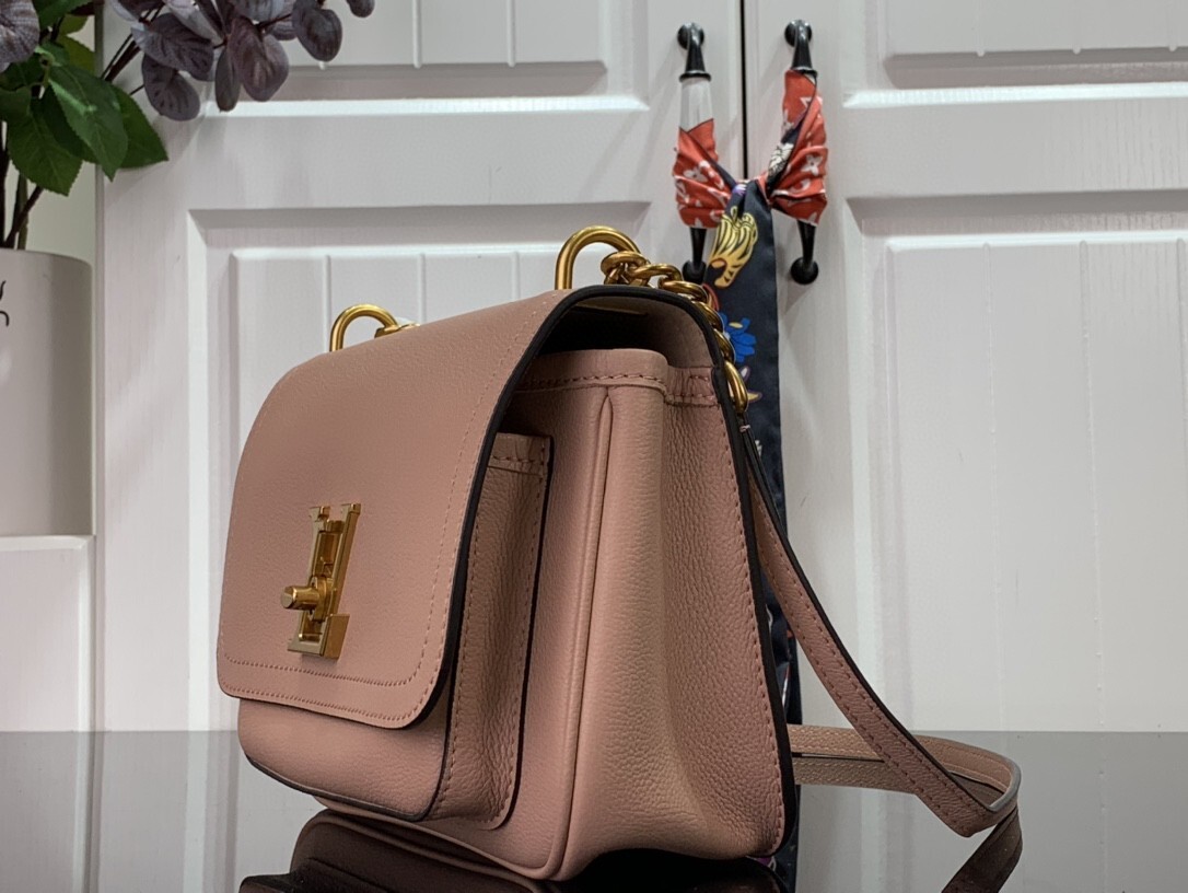 LV LOCKME CHAIN PM M57073