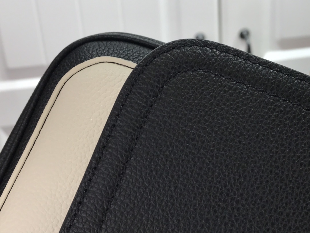 LV LOCKME TENDER M58557