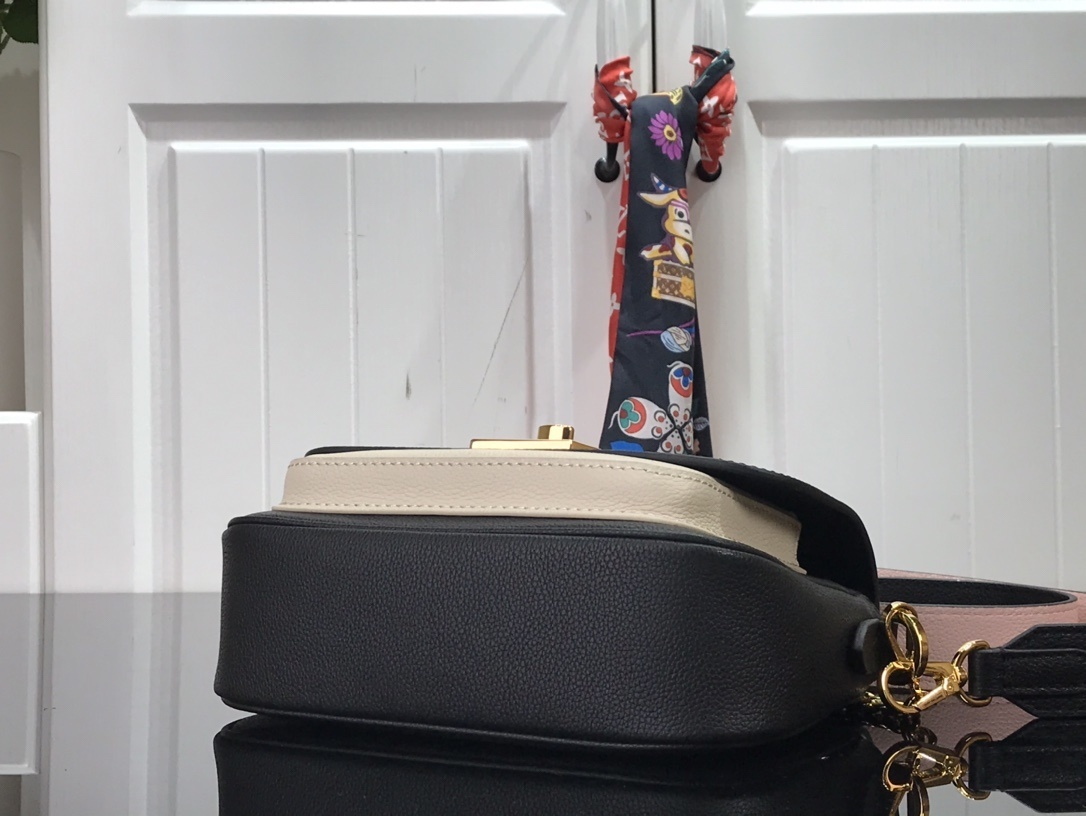 LV LOCKME TENDER M58557