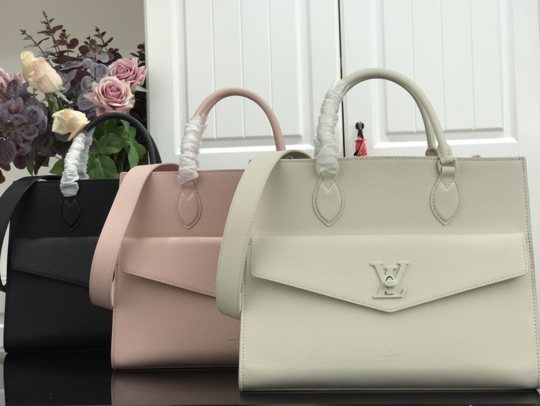 LV LOCKME TOTE GM M55846 