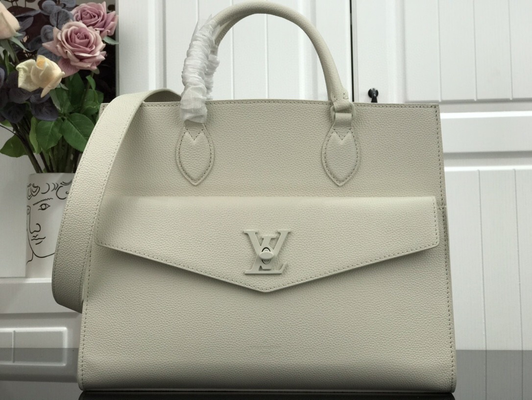 LV LOCKME TOTE GM M55846 