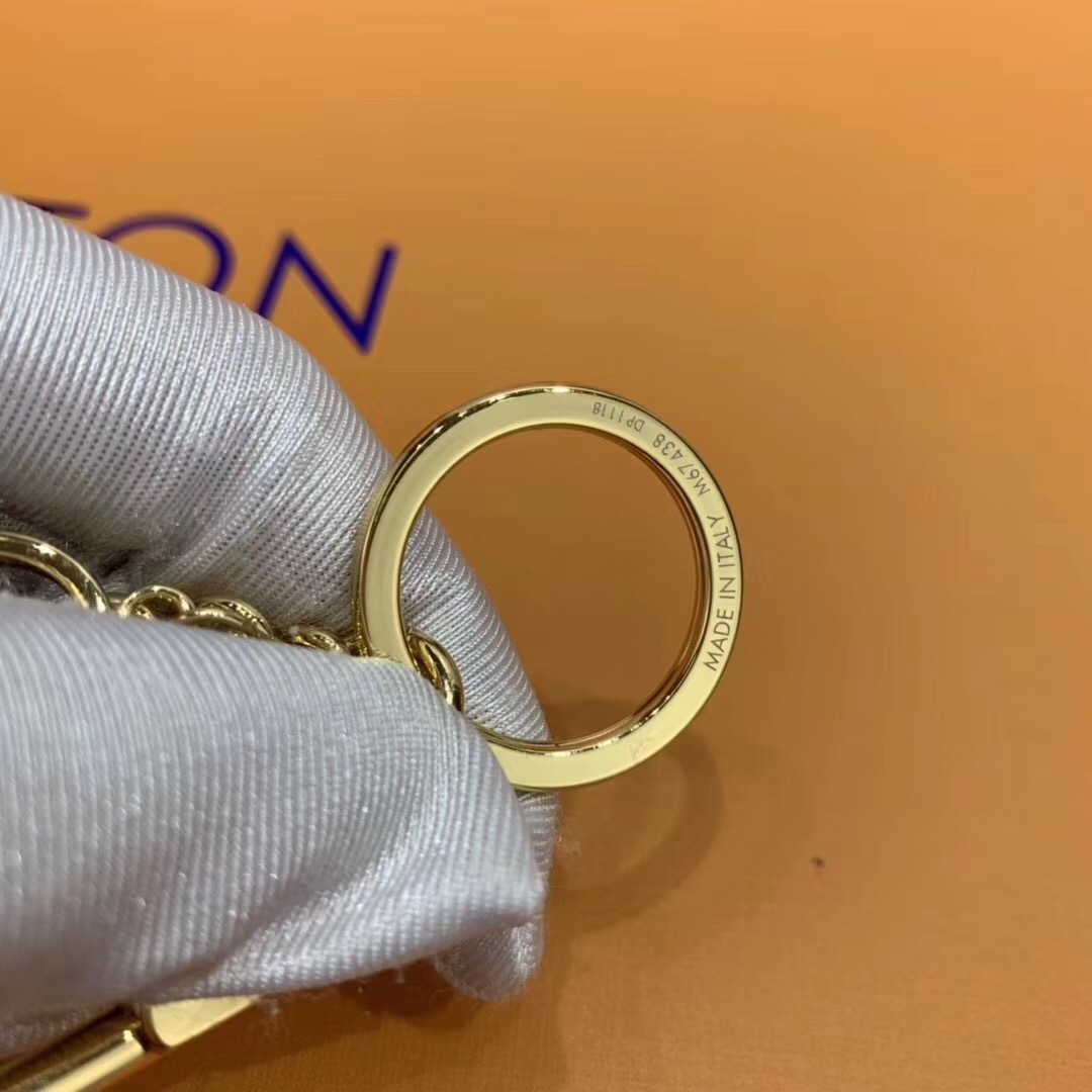 LV LOVE LOCK HEART AND KEYS CHAIN BAG CHARM AND KEY HOLDER M67438