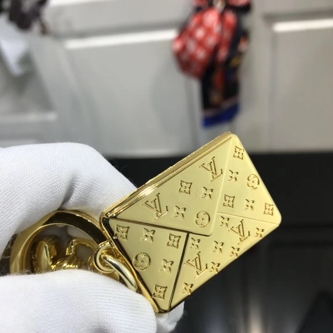 LV LOVE NOTE ENVELOPE BAG CHARM AND KEY HOLDER M67400
