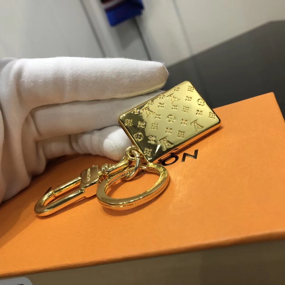 LV LOVE NOTE ENVELOPE BAG CHARM AND KEY HOLDER M67400