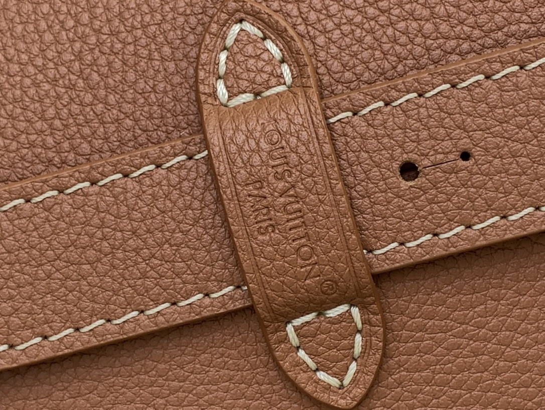 LV LOW KEY ALL IN BB m14416