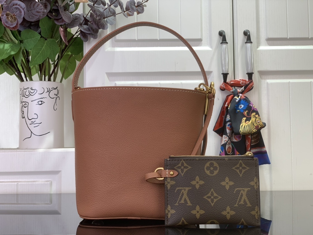 LV LOW KEY ALL IN BB m14416