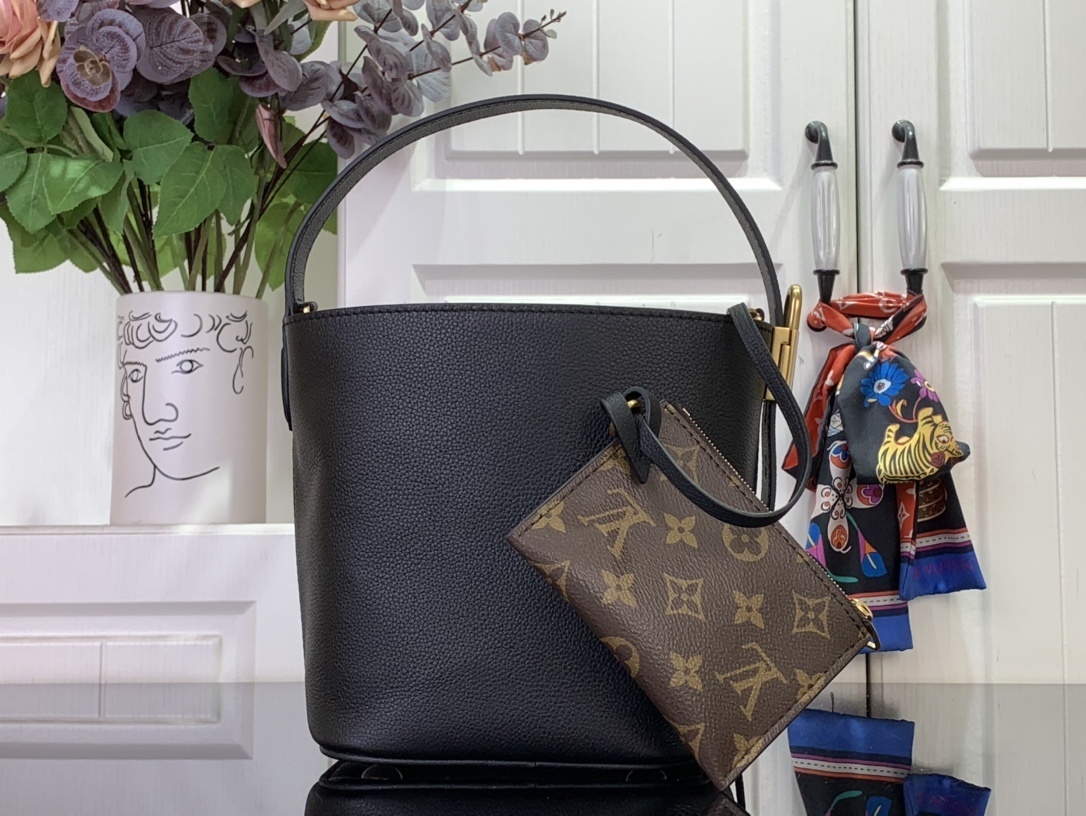 LV LOW KEY ALL IN BB m14416