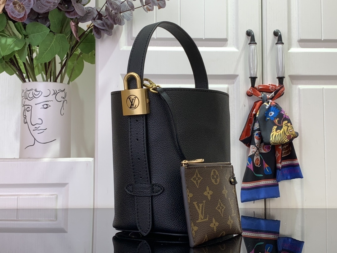 LV LOW KEY ALL IN BB m14416