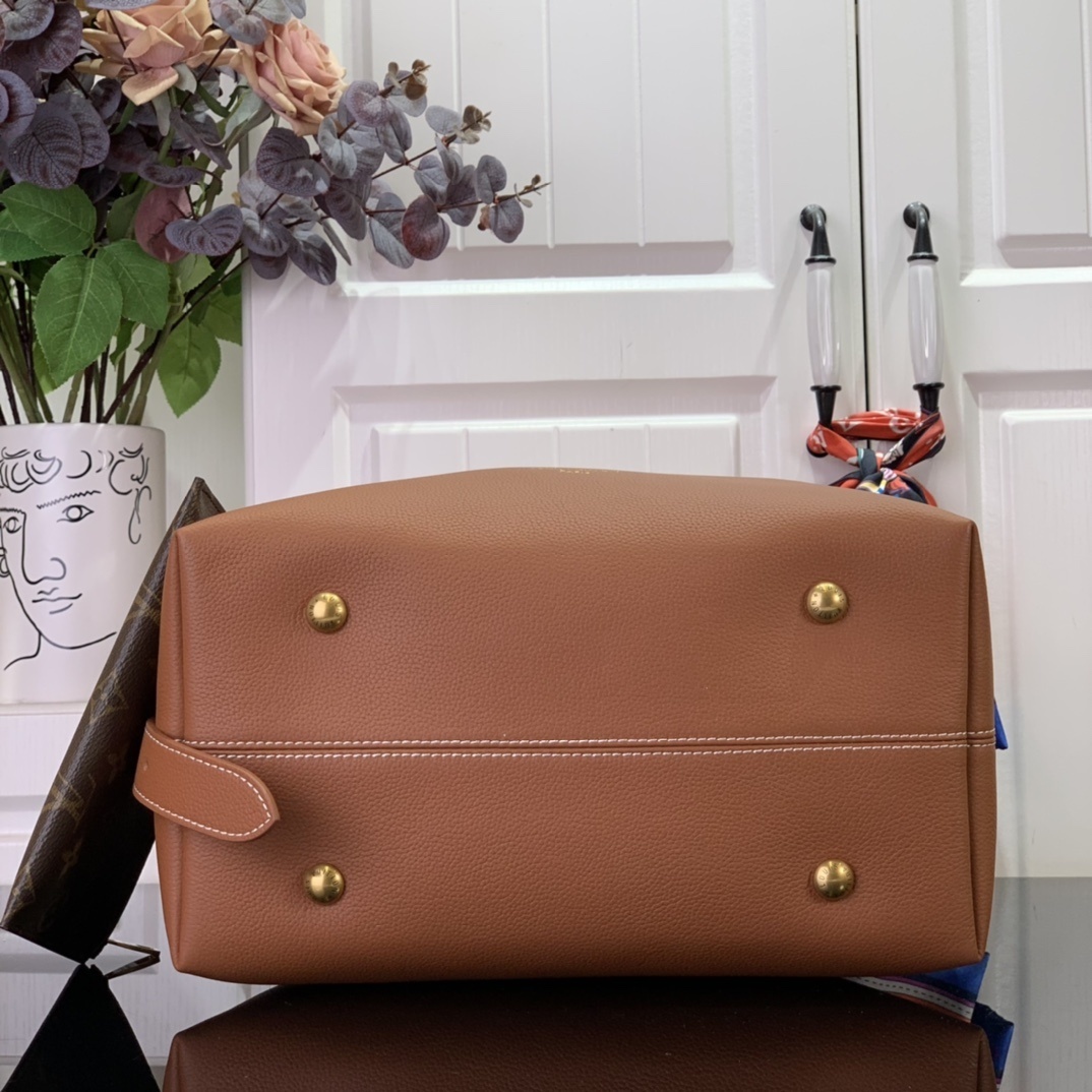 LV Low Key Hobo M24856A