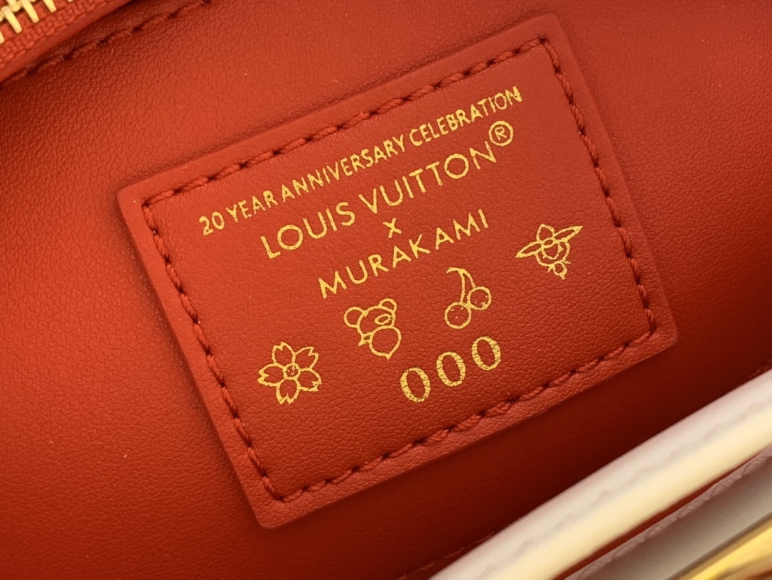 LV LV x TM CAPUCINES m13251