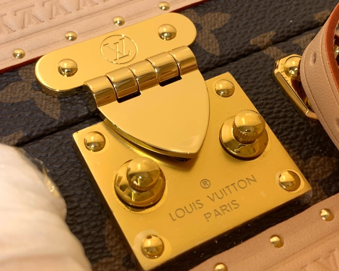 LV LV x TM MINI SQUARE TRUNK CHERRY m14040