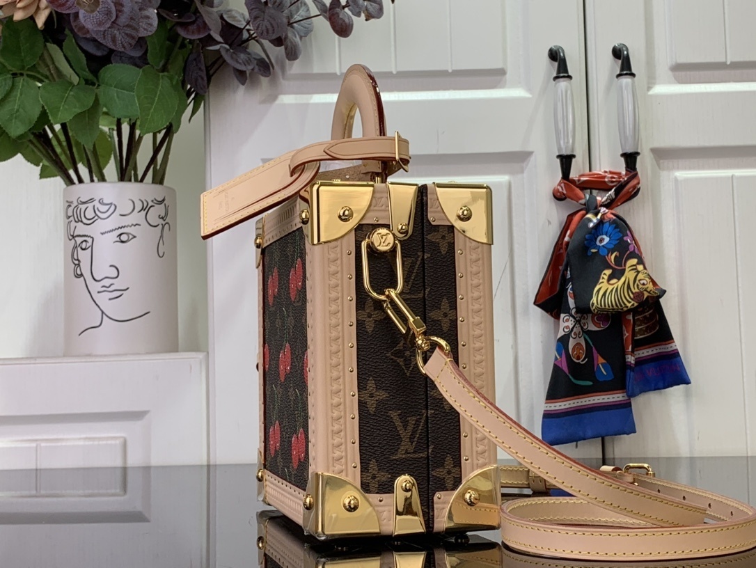 LV LV x TM MINI SQUARE TRUNK CHERRY m14040