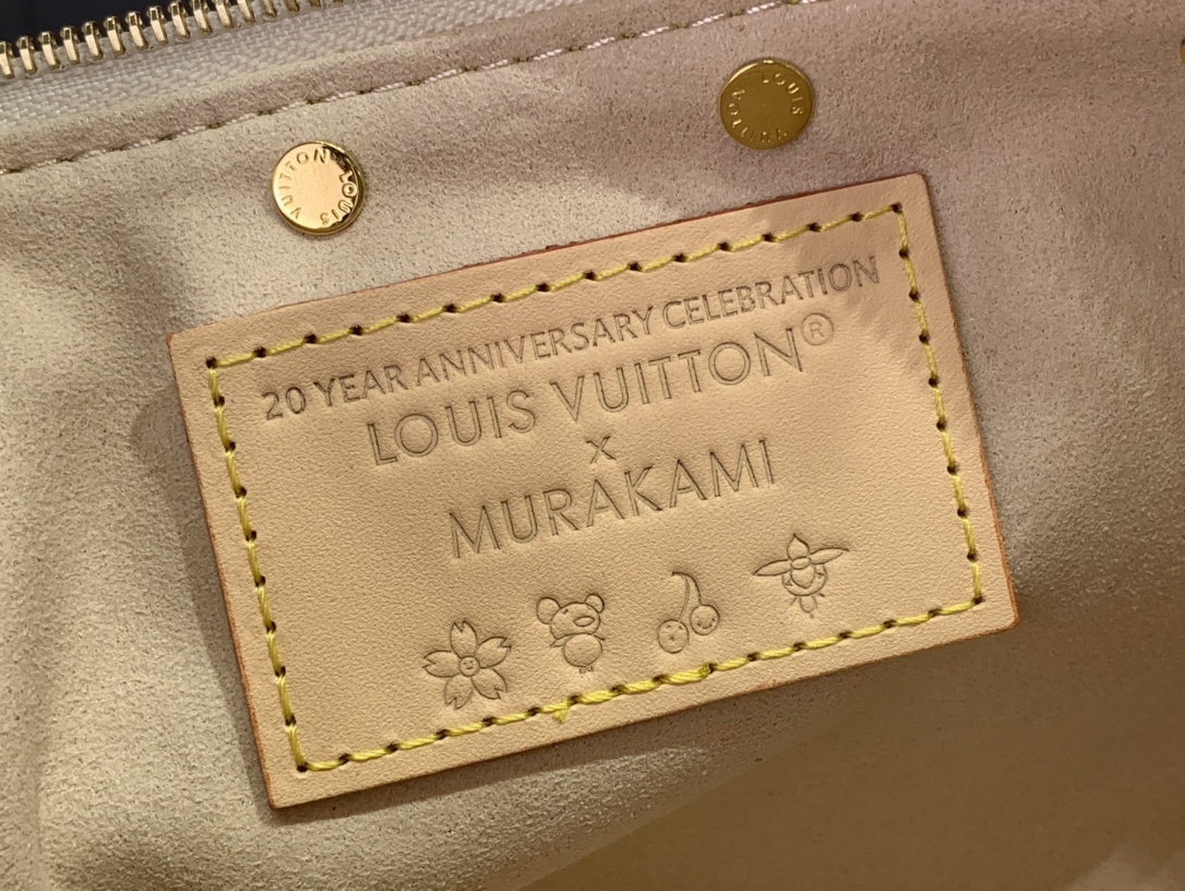 LV LV x TM POCHETTE ACCESSOIRES  m13663 