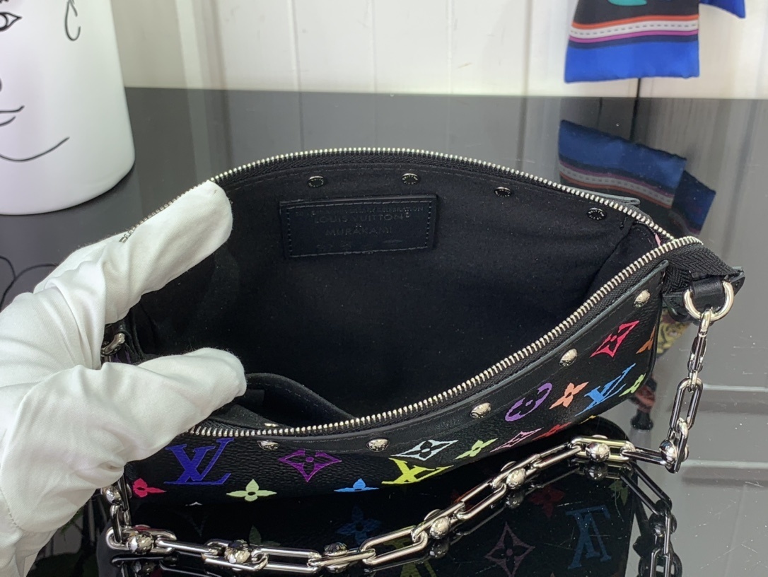 LV LV x TM POCHETTE ACCESSOIRES  m13663 