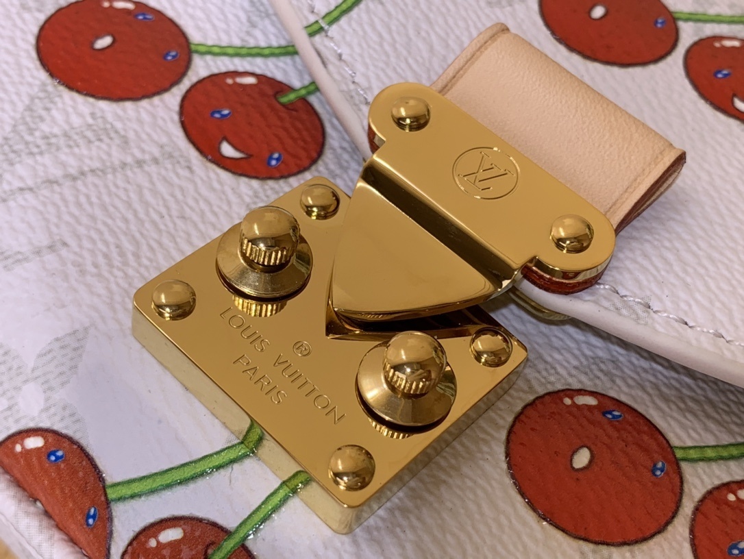 LV LV x TM POCHETTE M??TIS EAST WEST M14231