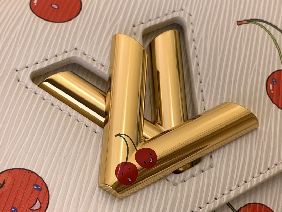 LV LV x TM TWIST m13239