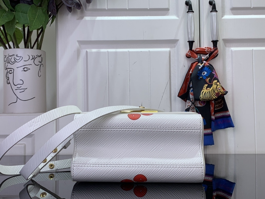 LV LV x TM TWIST m13239