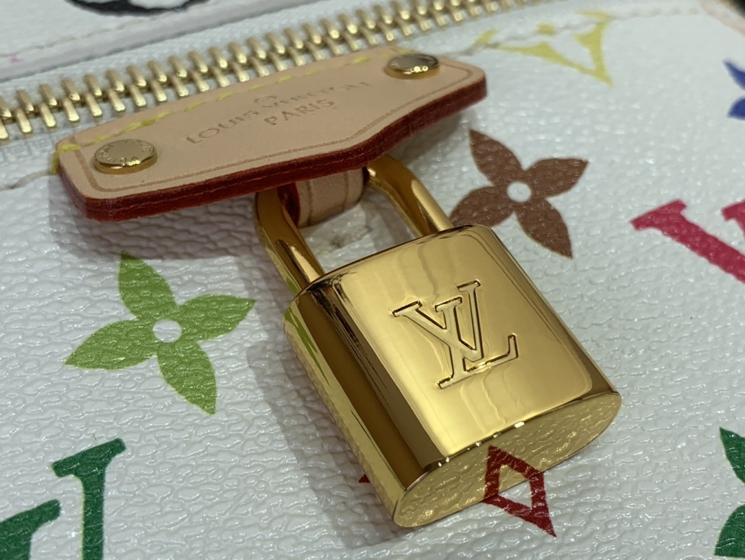 LV LV x TM VANITY CHAIN POUCH m13662
