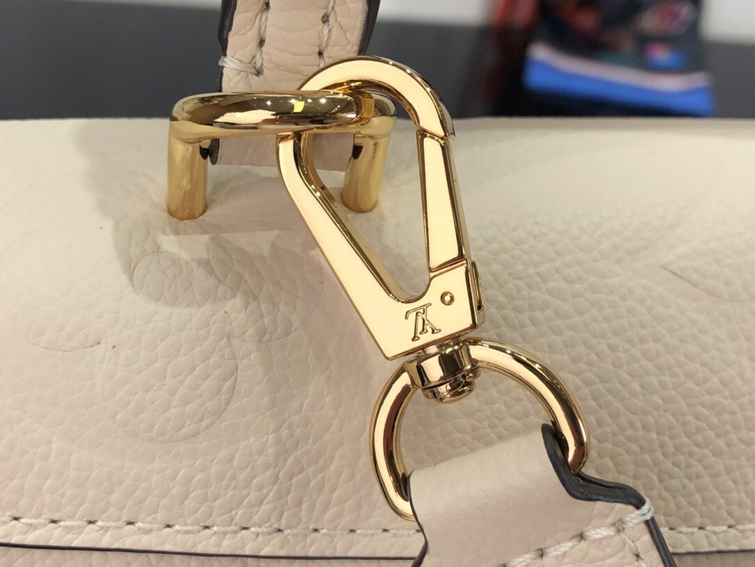 LV MADELEINE BB M45978