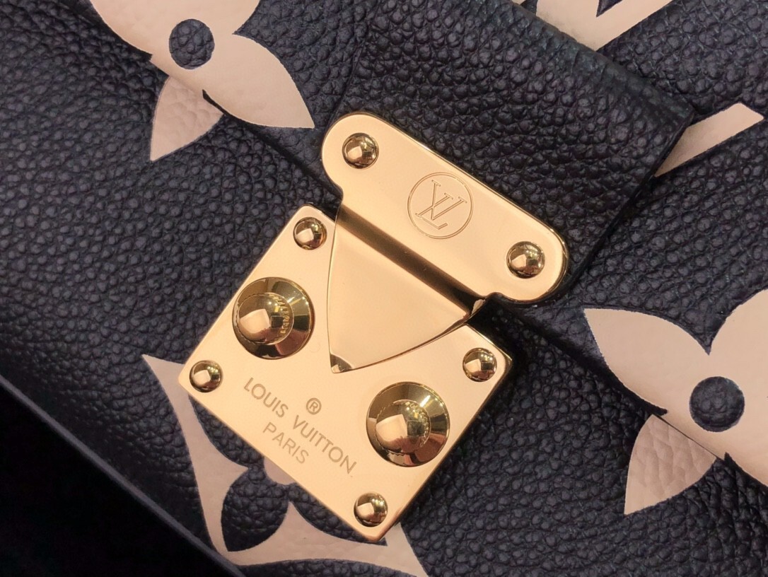 LV MADELEINE BB M45978