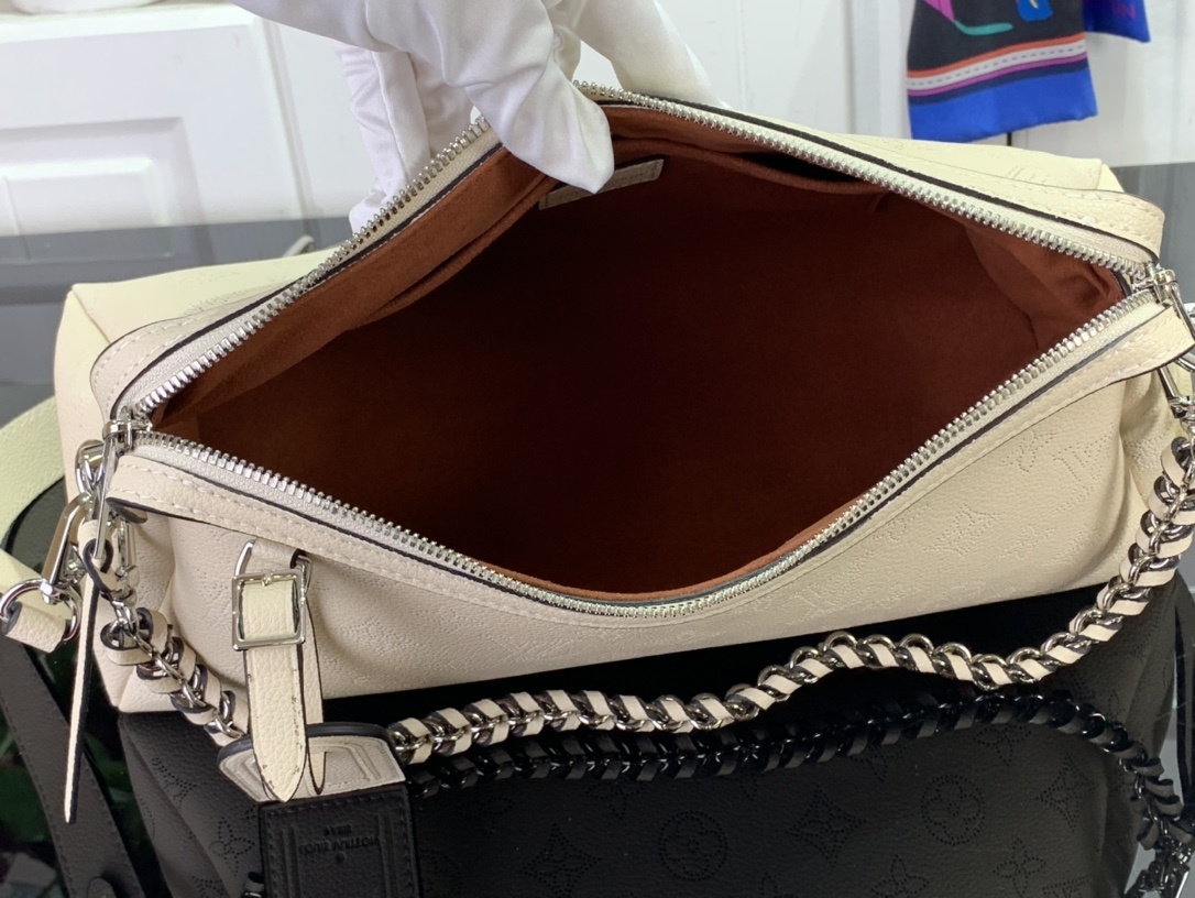 LV Mahina Hand It All M24255 