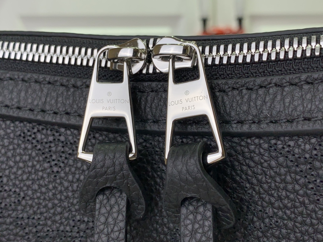 LV Mahina Hand It All M24255A 