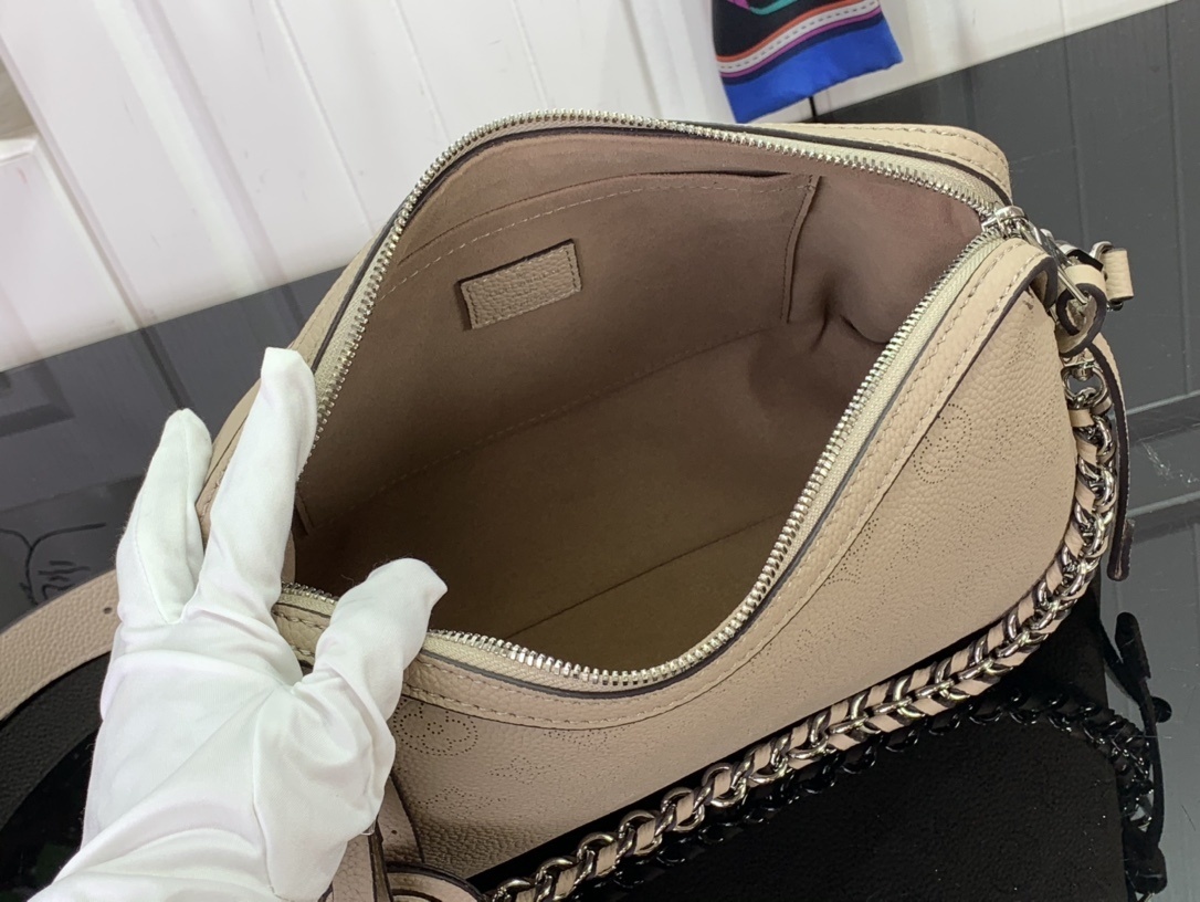 LV Mahina Hand It All M24255A 