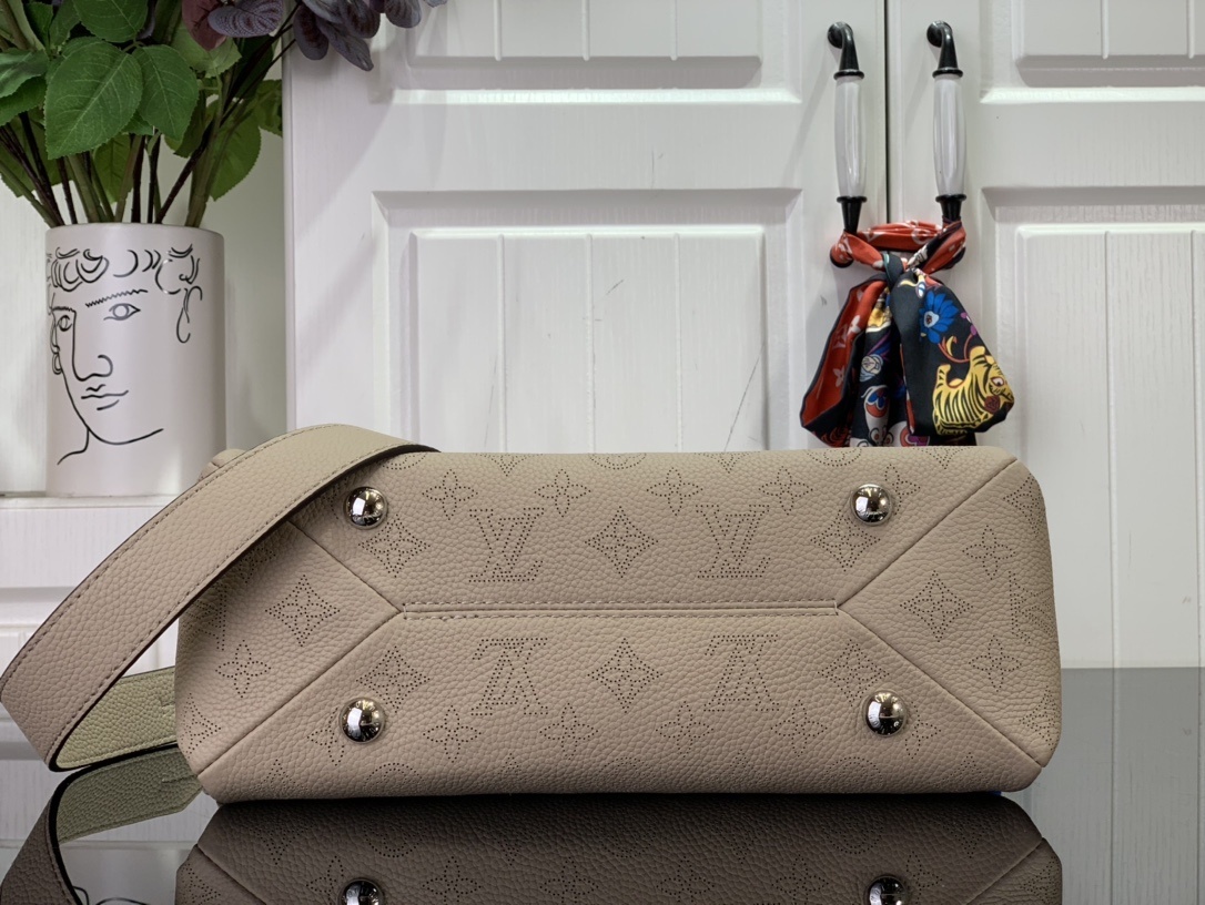 LV Mahina Hand It All M24255A 