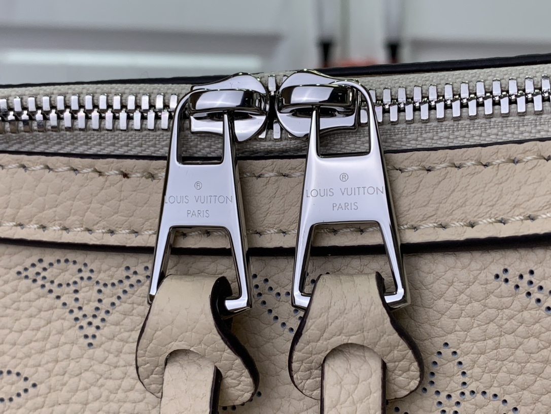 LV Mahina Hand It All M24255A 