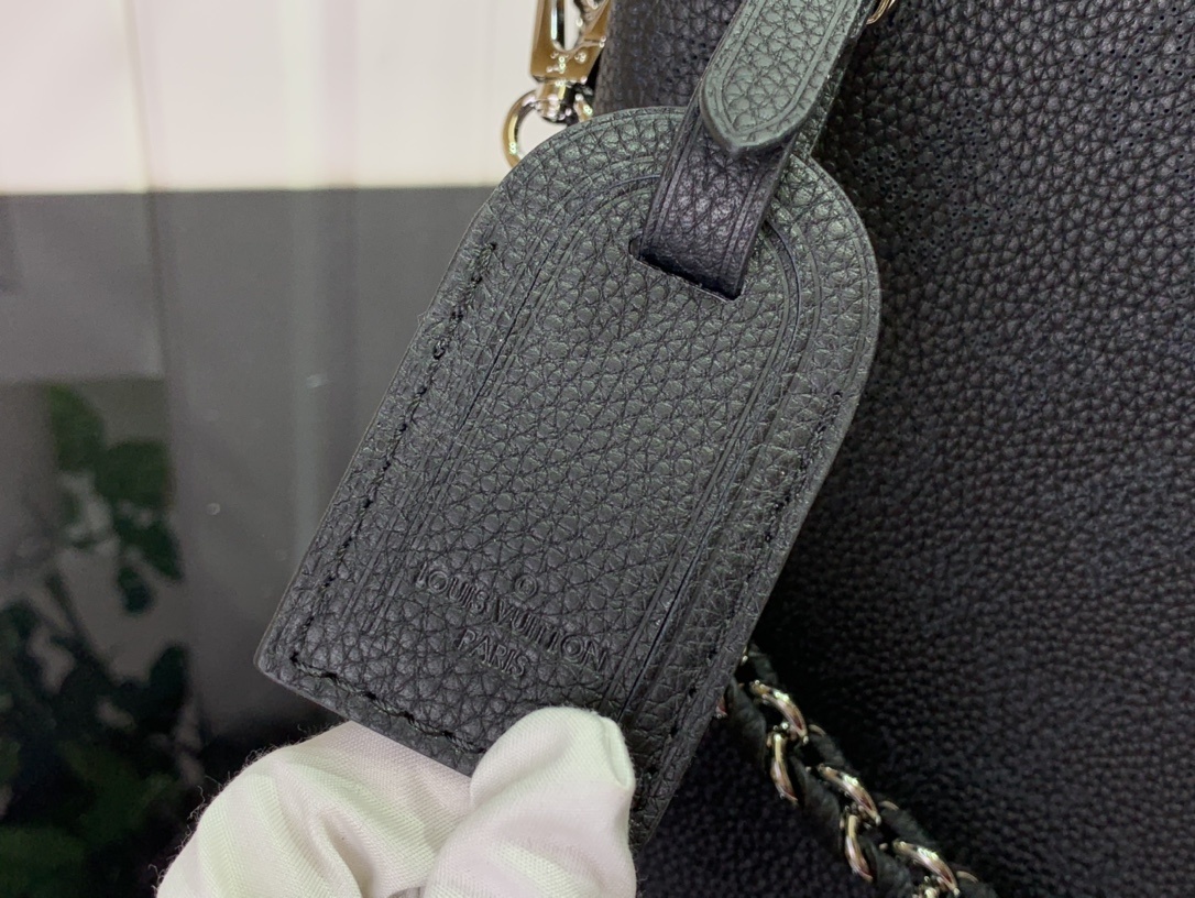 LV Mahina Hand It All M34132 