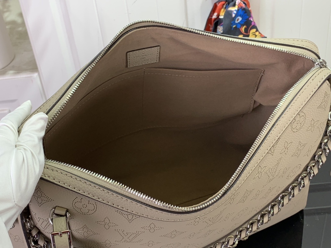 LV Mahina Hand It All M34132 