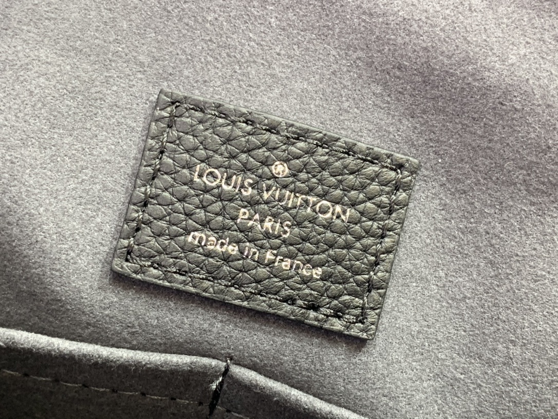 LV Mahina Hand It All M34132 