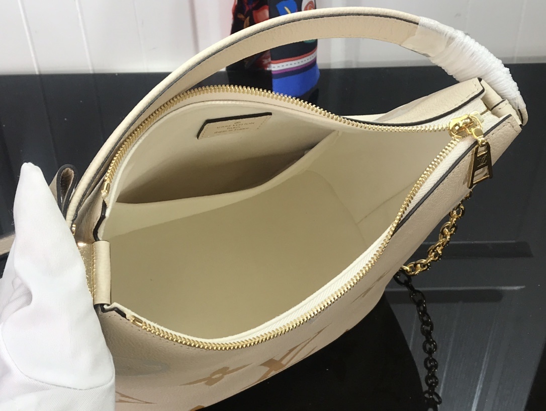 LV MARSHMALLOW M45698