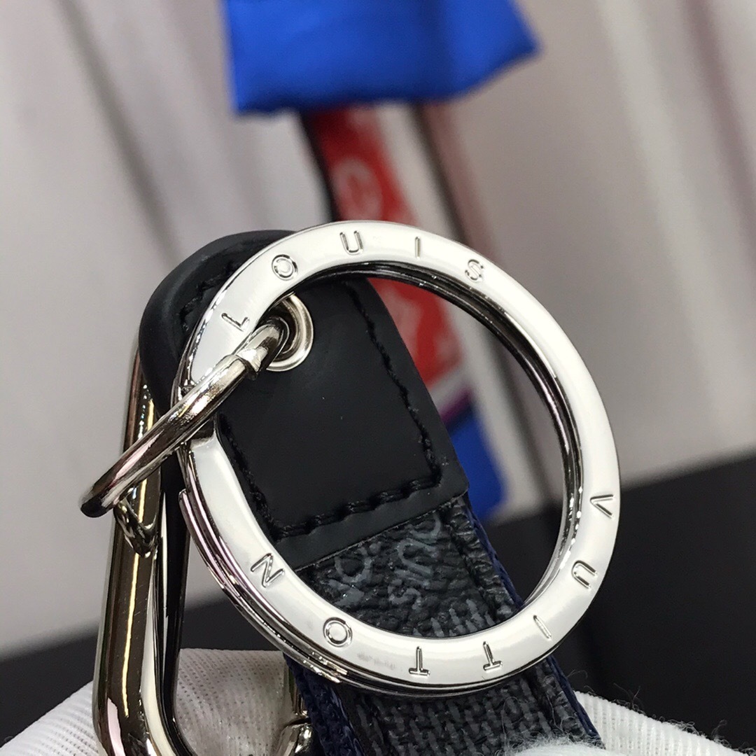 LV MATCHPOINT DRAGONNE KEY HOLDER M68279