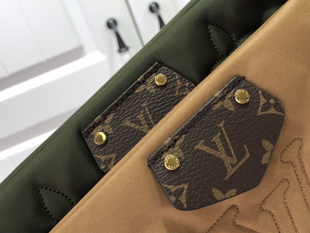 LV MAXI MULTI POCHETTE ACCESSOIRES M58977 