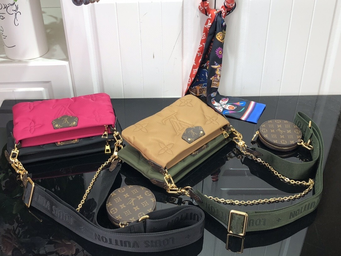LV MAXI MULTI POCHETTE ACCESSOIRES M58977 