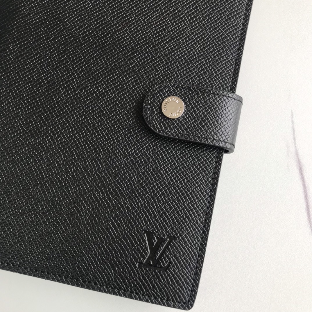 LV MEDIUM RING AGENDA COVER R20105 