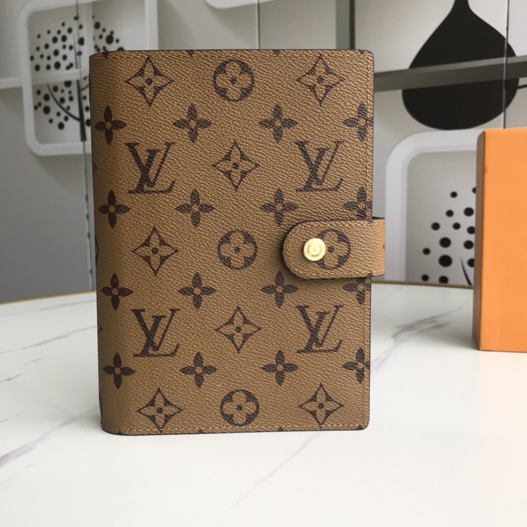LV MEDIUM RING AGENDA COVER R20105 