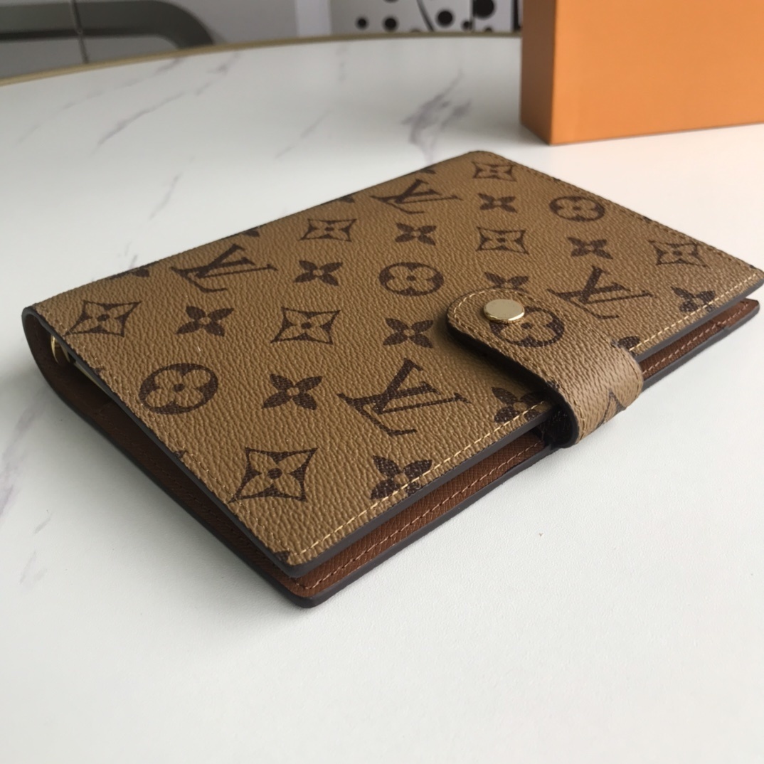 LV MEDIUM RING AGENDA COVER R20105 