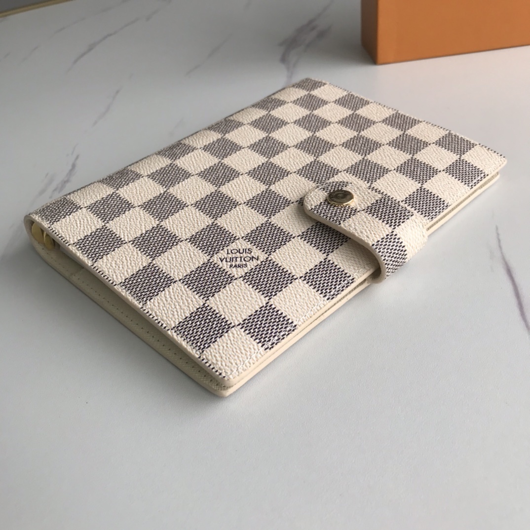 LV MEDIUM RING AGENDA COVER R20105 