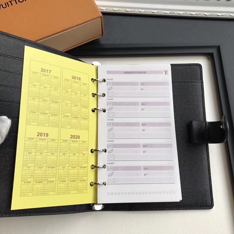 LV MEDIUM RING AGENDA COVER R20105 