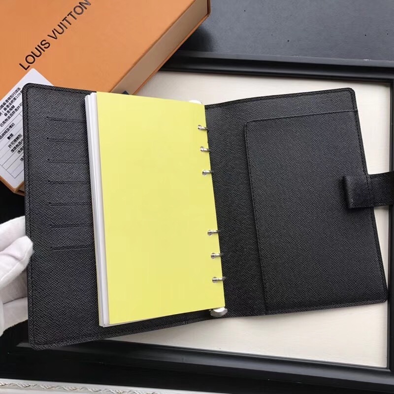 LV MEDIUM RING AGENDA COVER R20105 