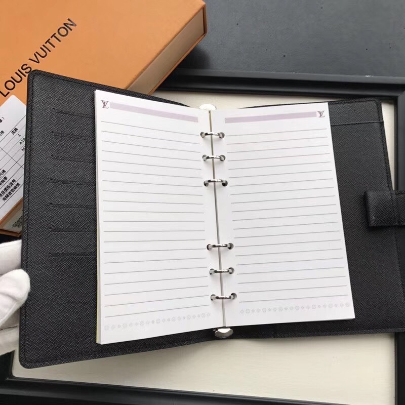 LV MEDIUM RING AGENDA COVER R20105 