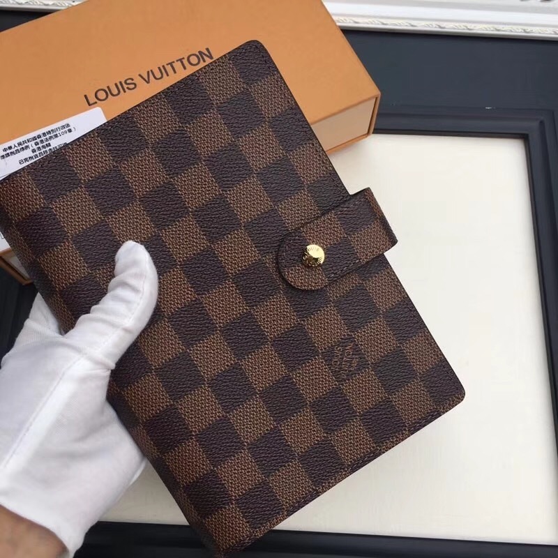 LV MEDIUM RING AGENDA COVER R20105 