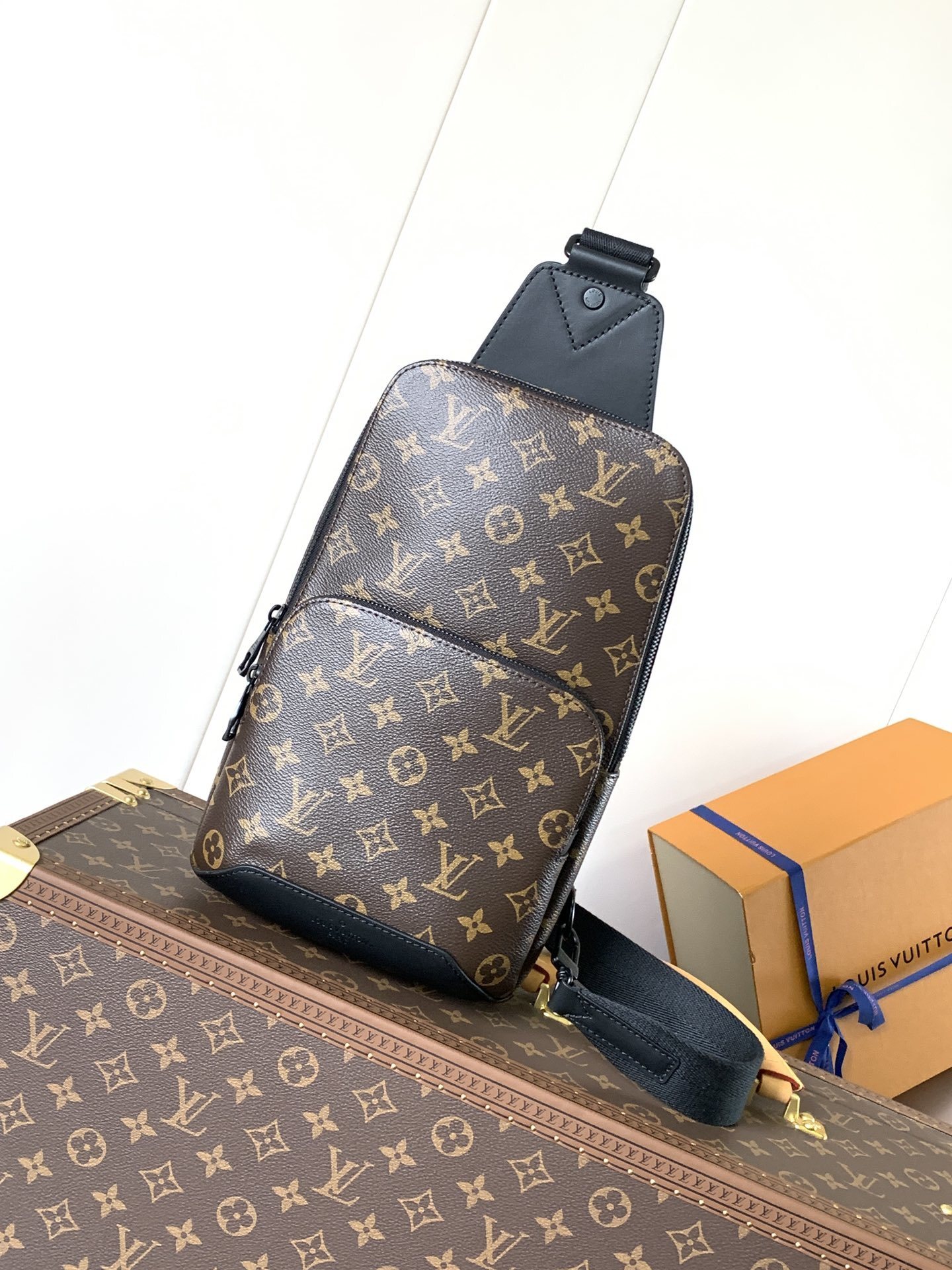 LV MEN bag 50817A