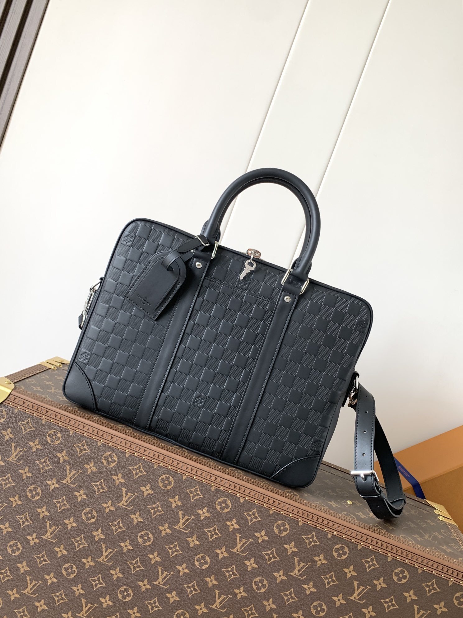 LV MEN bag 50817A