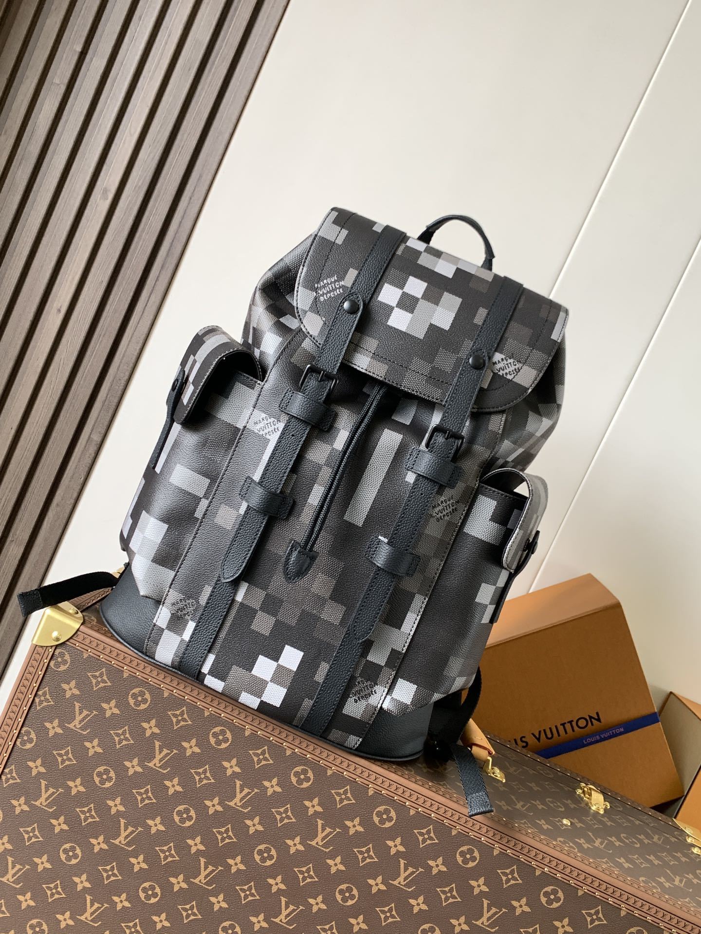 LV MEN bag 50817A
