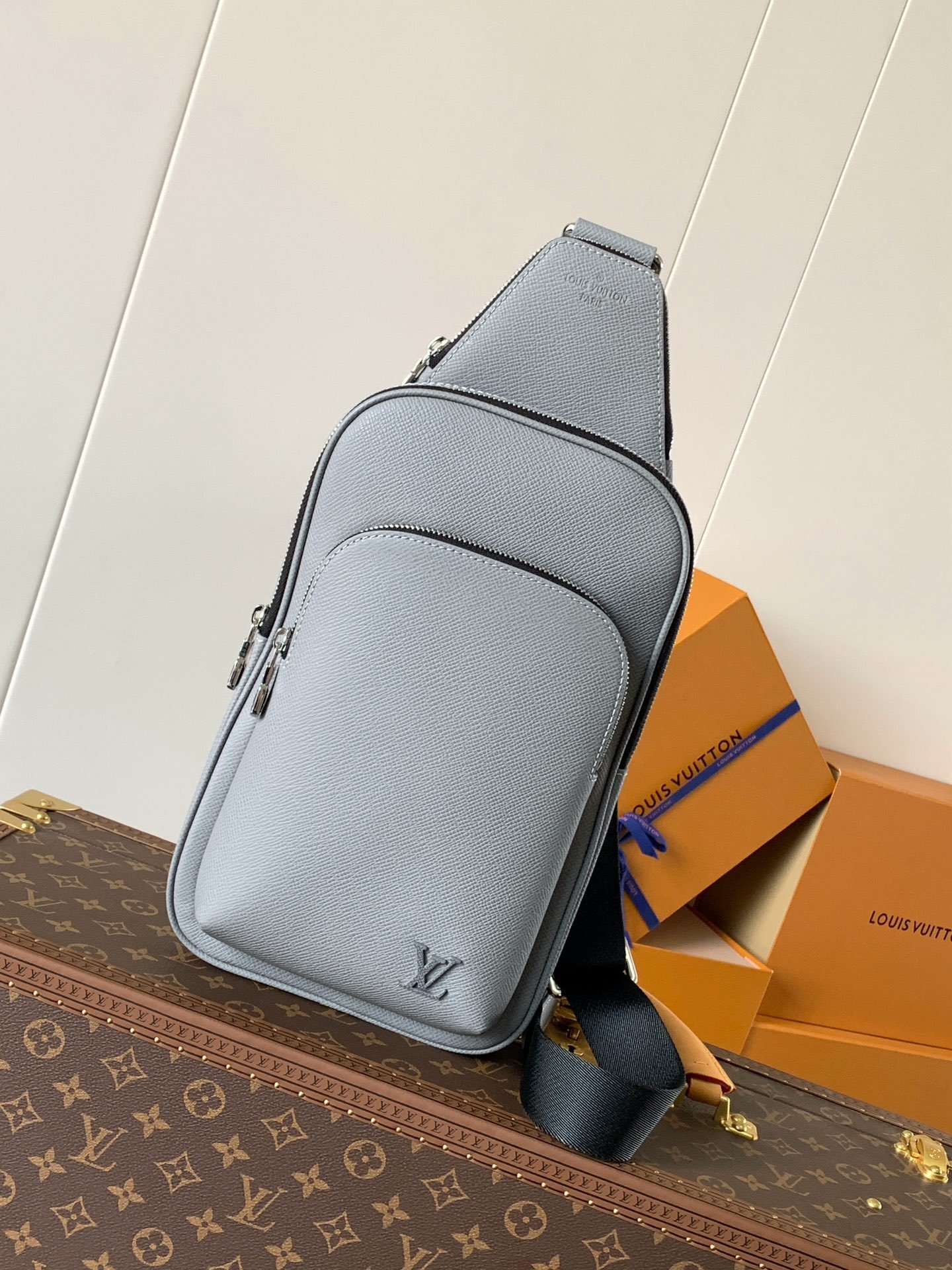 LV MEN bag 50817A