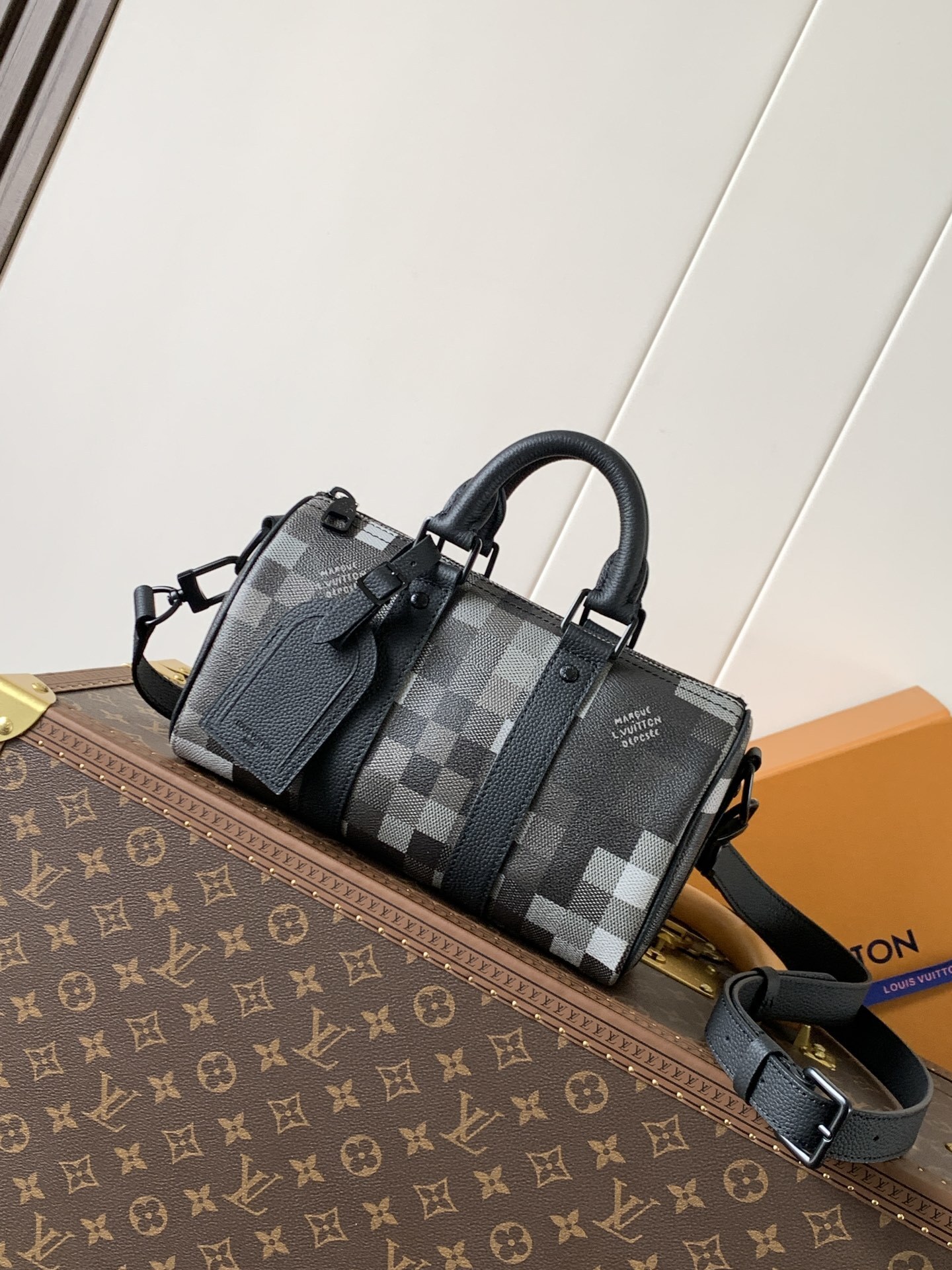 LV MEN bag 50817A